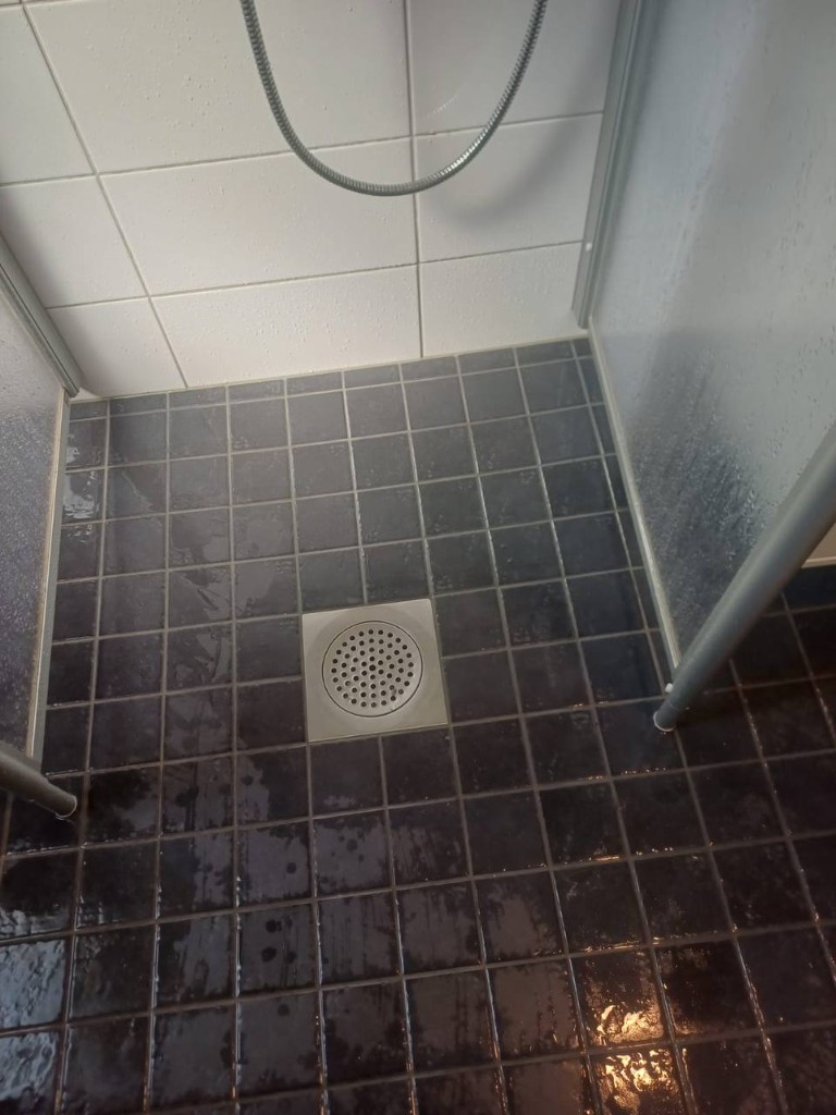 Deep apartment cleaning